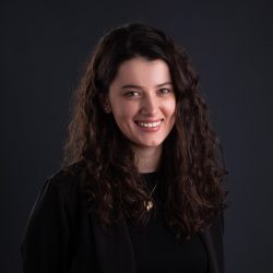 luarda gjata headshot - Luarda Gjata